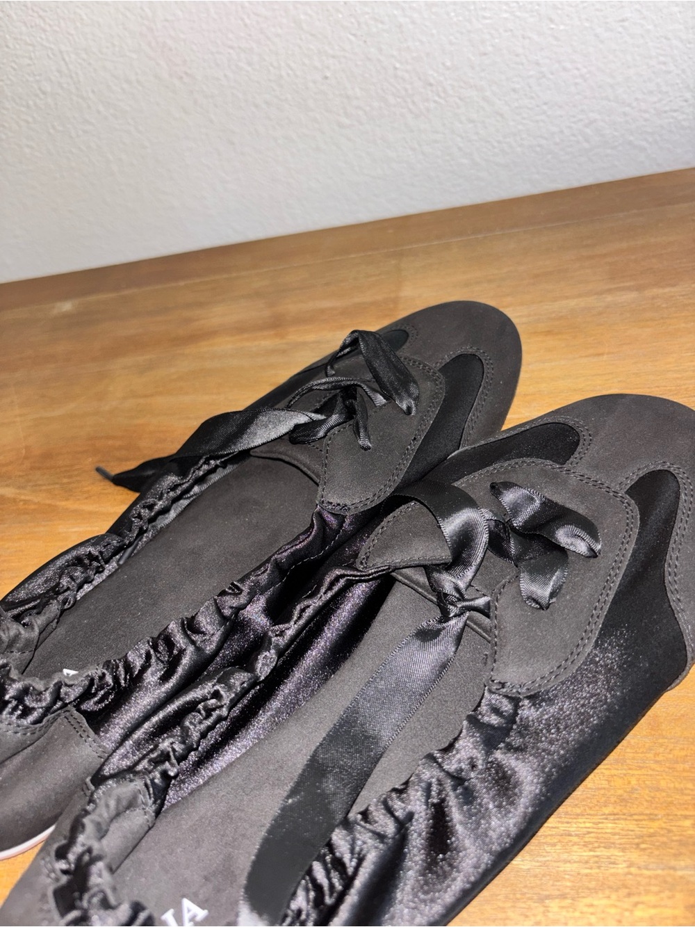 Vivaia Round-Toe Satin Sneakerina (Yanka) NWOT - Picture 6 of 6